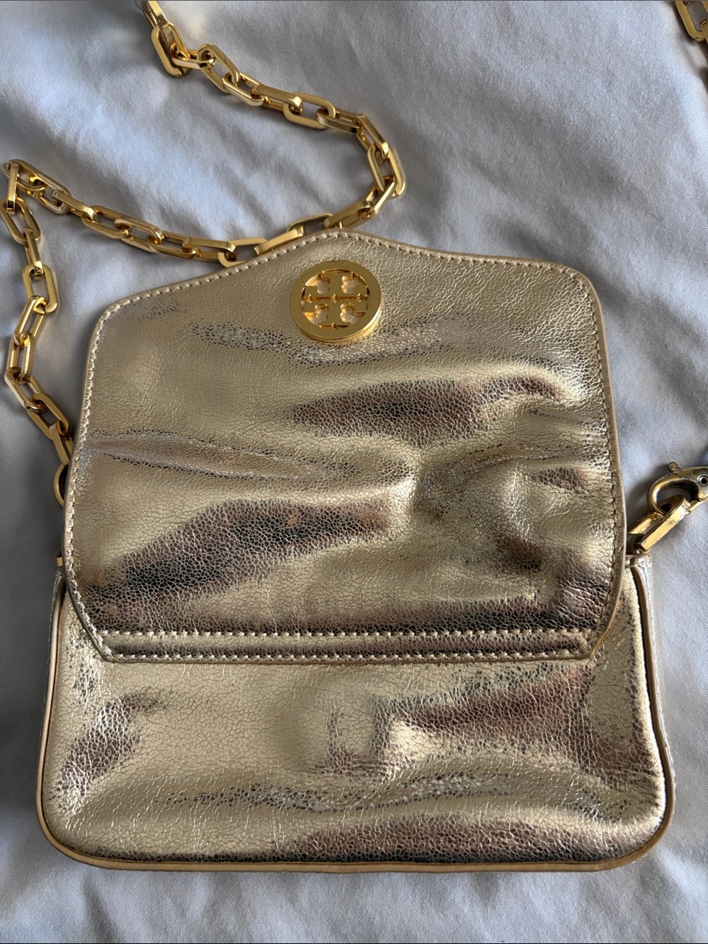 Tory Burch Metallic Crossbody bag with chain. - Picture 9 of 10